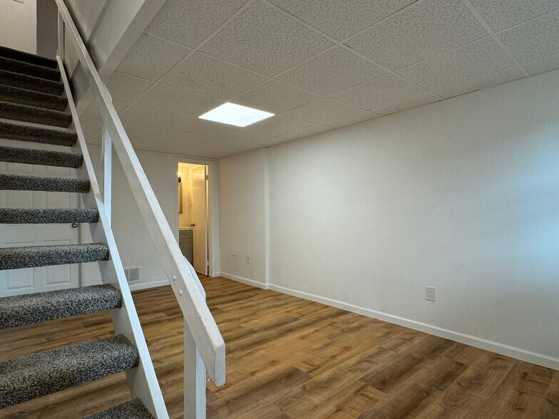 Building Photo - 223 Evergreen Ave