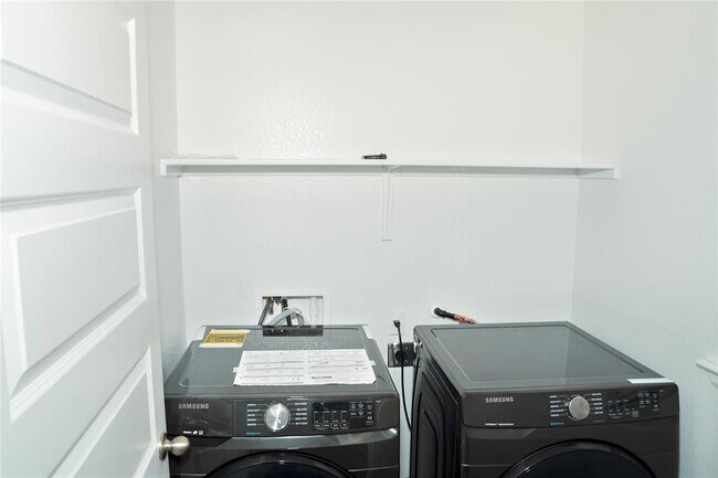 Building Photo - 13506 Martin Scott Cv