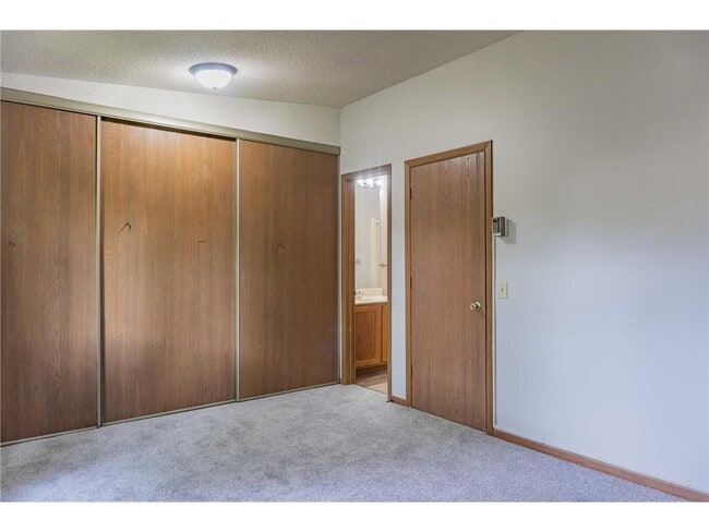 Building Photo - 17494 Pond Cir