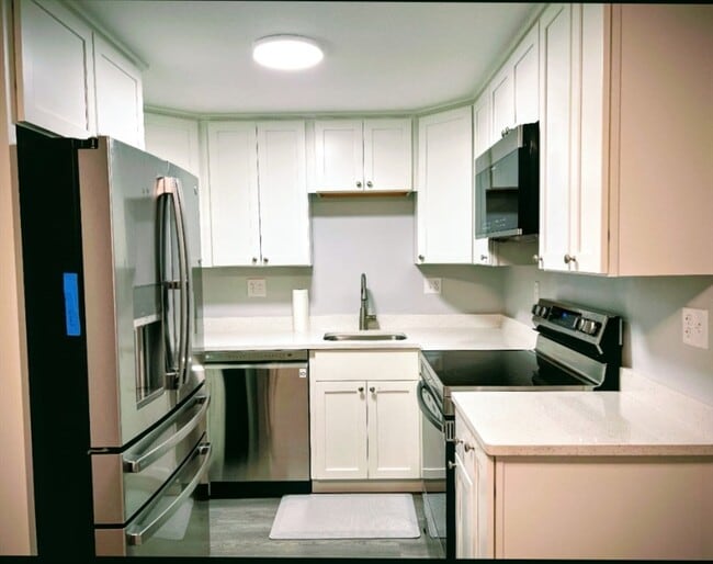 Building Photo - 108 Norton Ave