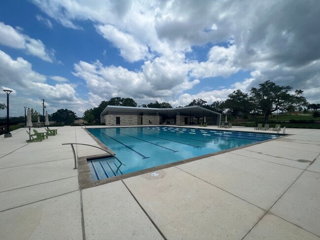 Building Photo - Beautiful 3036 SF Home - 5 Bed/3 Bath + Media Room and Game Room! - Hidden Trails, Bulverde