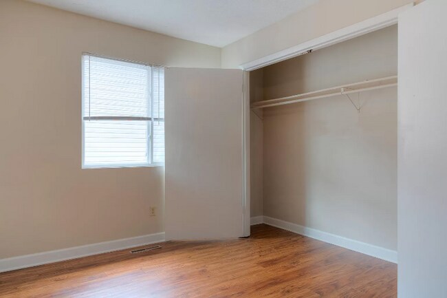 Building Photo - 524 Calhoun St