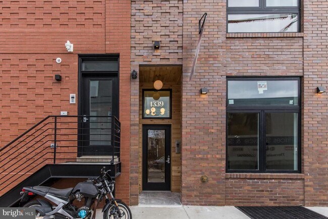 Building Photo - 1339 N Marston St