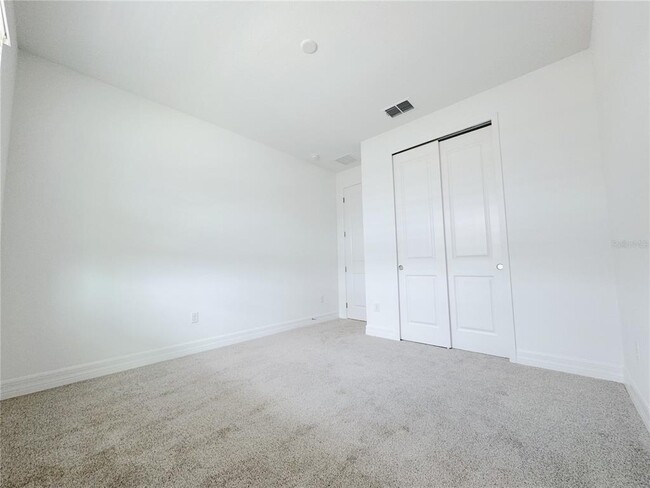 Building Photo - 13047 Pergola Ave