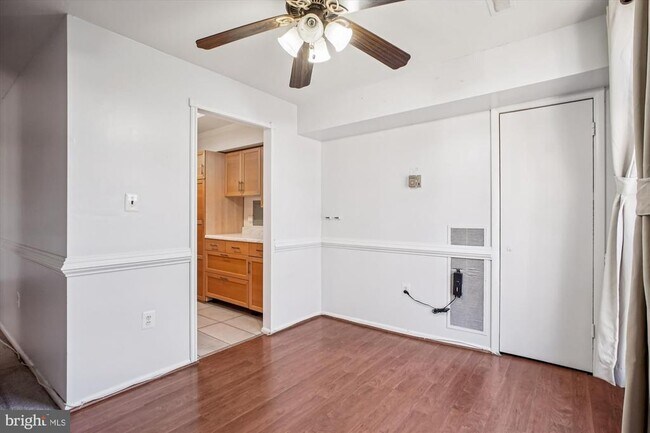 Building Photo - 3356 Woodburn Rd