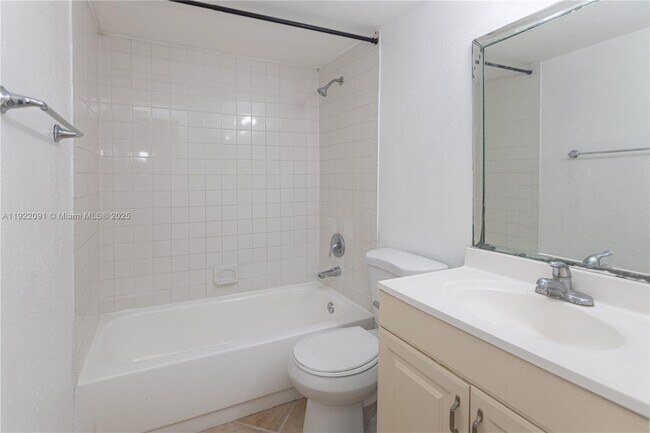 Building Photo - 4415 Treehouse Ln