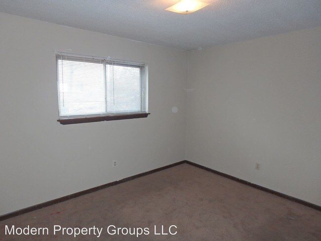 Building Photo - 2707 Quail Dr