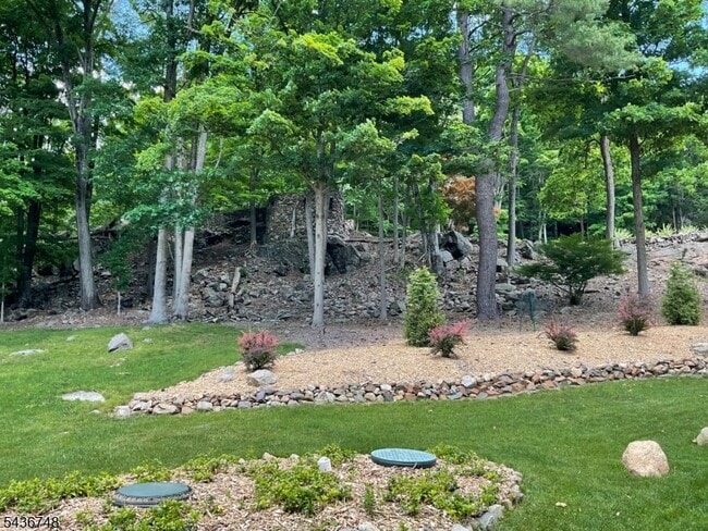 Building Photo - 470 Macopin Rd