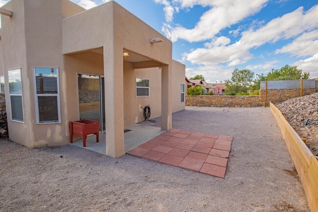 Building Photo - 2656 Bearcat Dr