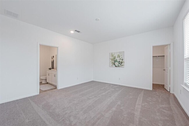 Building Photo - 340 Appaloosa Dr