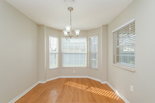 Building Photo - 4715 Whitetail Ln