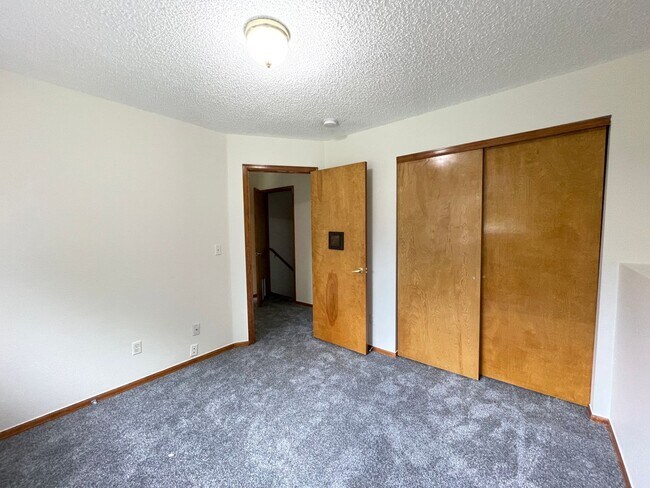 Building Photo - Lovely 3 Bed/2 Bath in Westminster! Available June