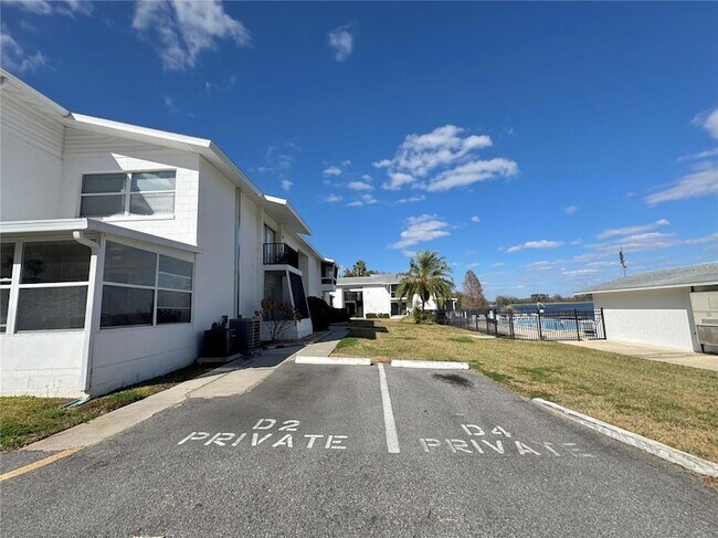 Building Photo - 1550 11th St NE