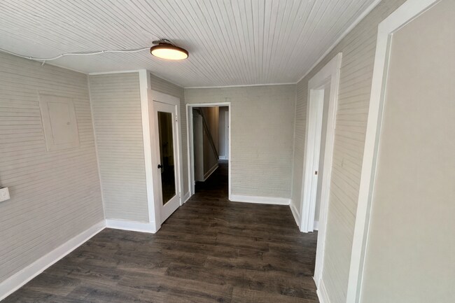 Building Photo - 807 2nd Ave N