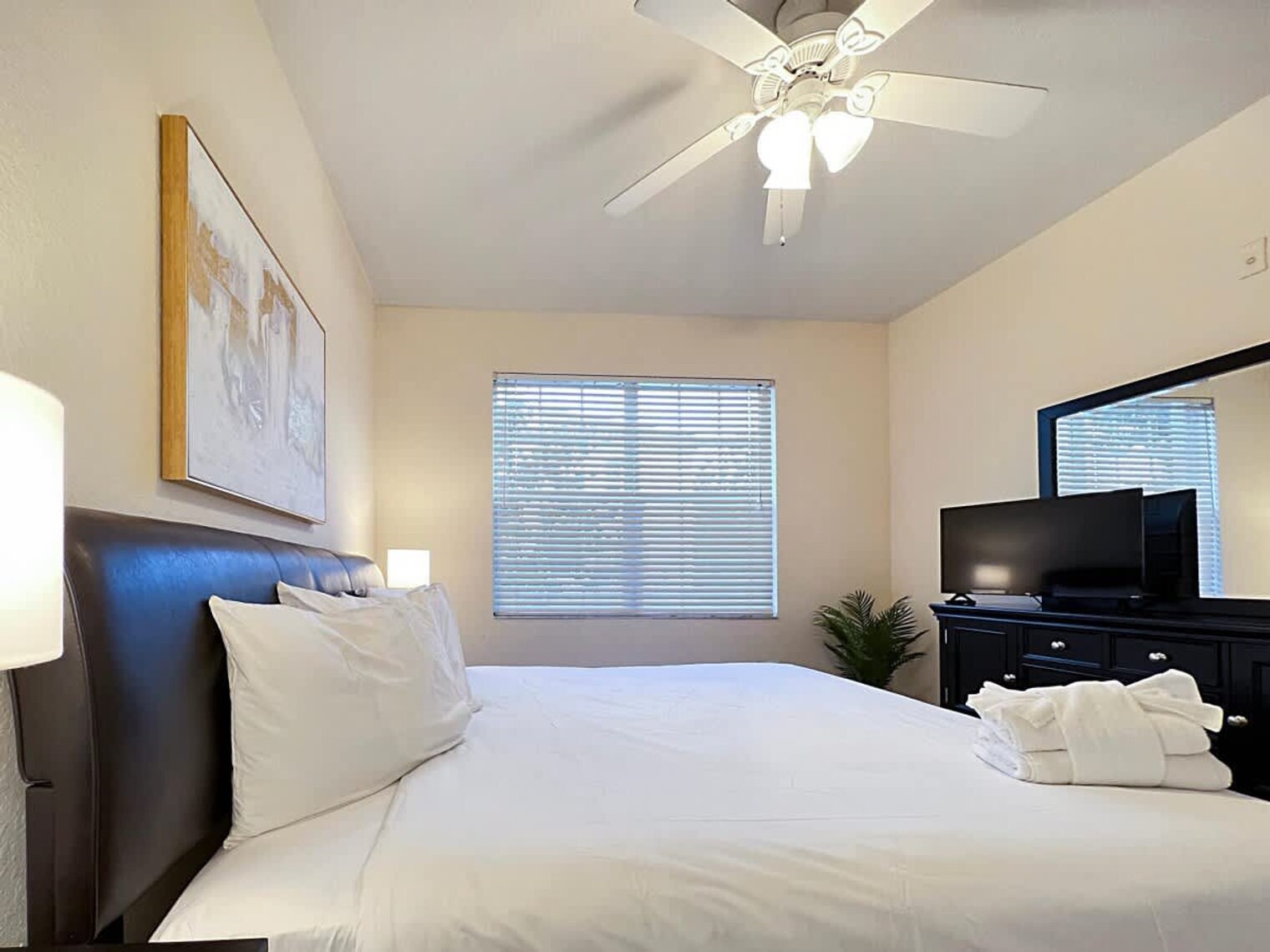 Building Photo - 9919 Montague St