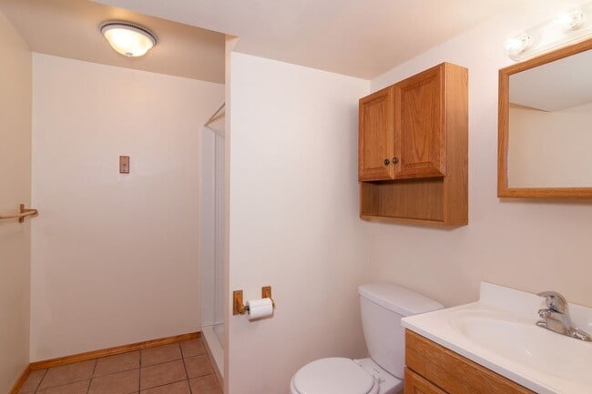 Building Photo - 1309 Pineview St