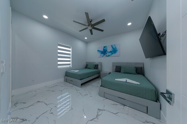 Building Photo - 4024 Chiquita Blvd S