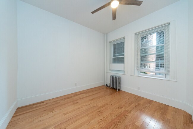 Building Photo - 24 Westland Ave