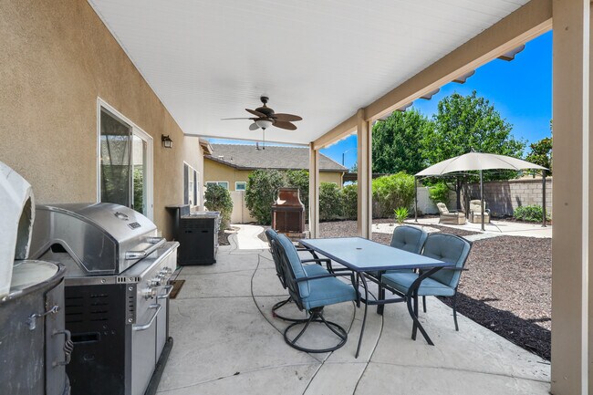 Building Photo - 30916 Snowberry Ln