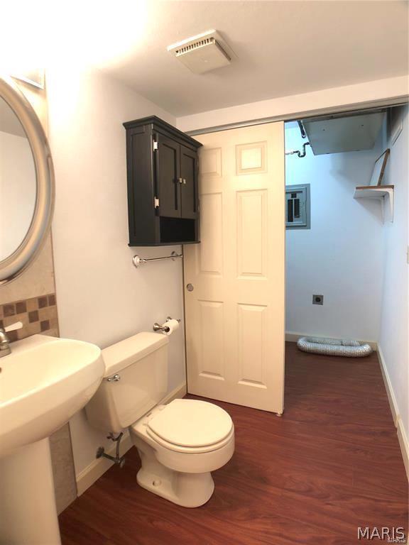 Building Photo - 445 Ponderosa Ave