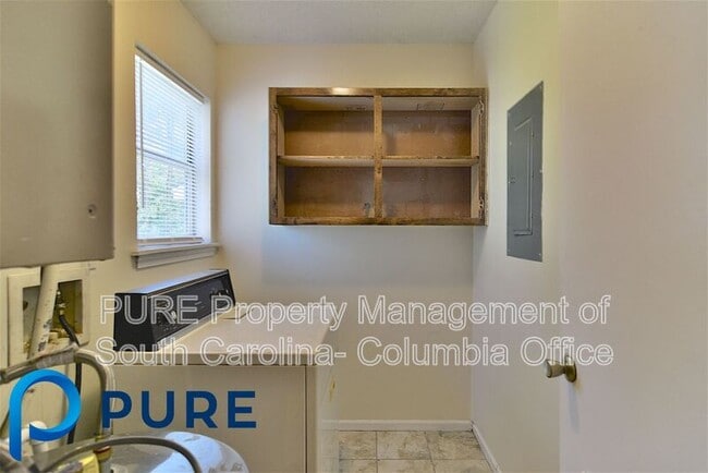 Building Photo - 144 Springwoods Lake Point