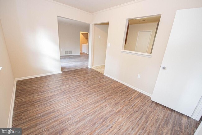 Building Photo - 804 College Ln