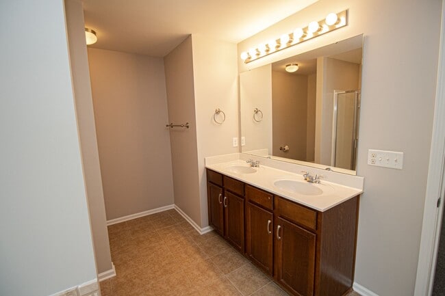 Building Photo - (Coming Soon) Beautiful 4 Bedroom Home in ...