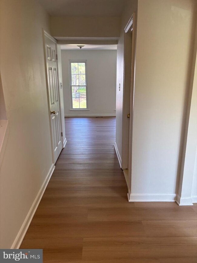 Building Photo - 2900 Madeira Ct