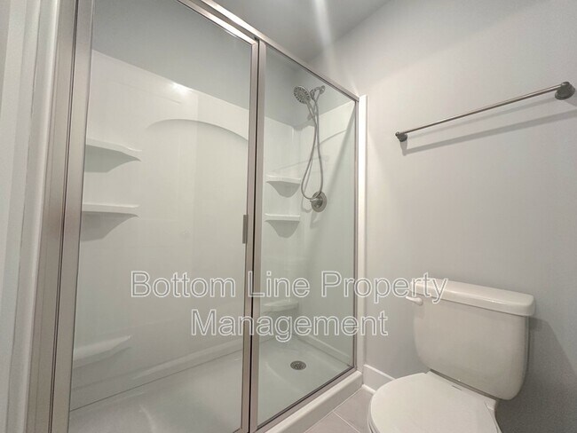 Building Photo - 2931 Burgess Dr