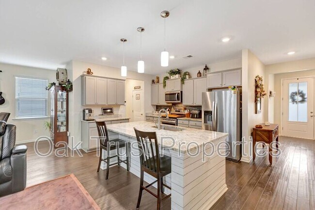 Building Photo - 142 Airy Dr