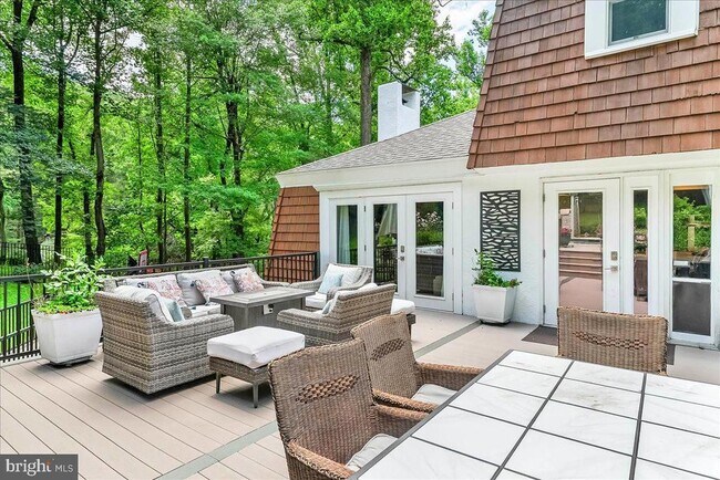 Building Photo - 482 Gypsy Ln