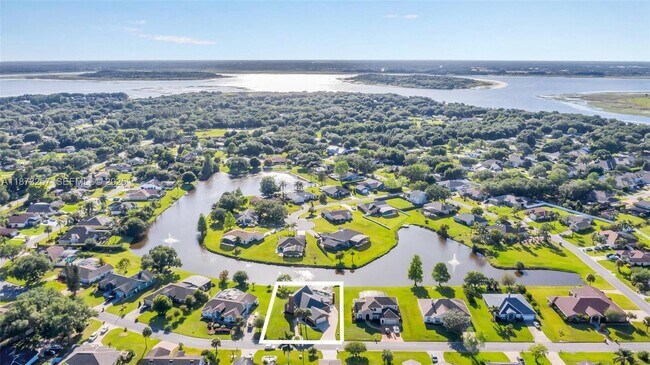 Building Photo - 1785 Lisa Ln