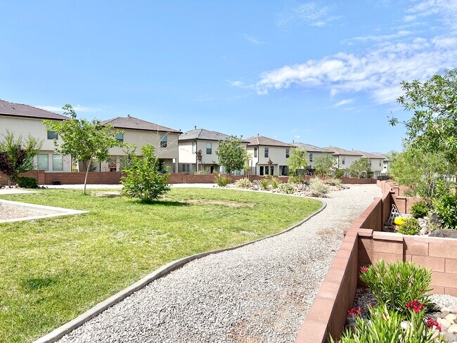 Building Photo - 3172 E Sky Rim Wy