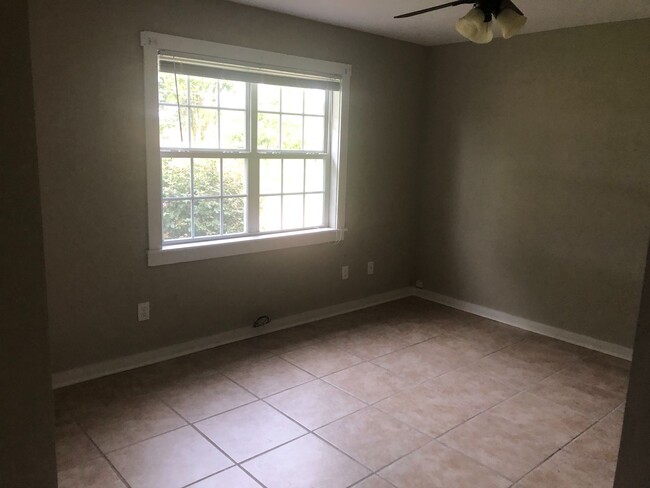 Building Photo - 2BD/2BA FOR RENT