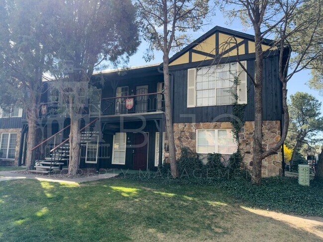 Building Photo - 2902 Airport Rd