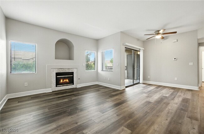 Building Photo - 8250 N Grand Canyon Dr