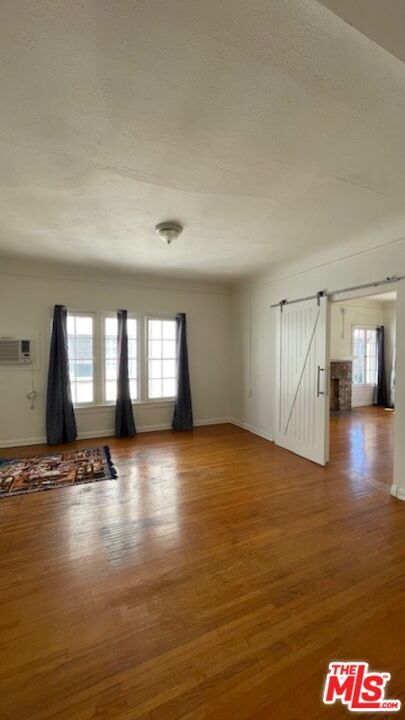 Building Photo - 635 N Plymouth Blvd