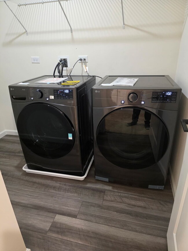 Building Photo - 2240 Bent Grass Wy