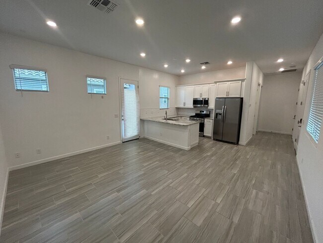 Building Photo - 16776 W Vereda Solana Dr.