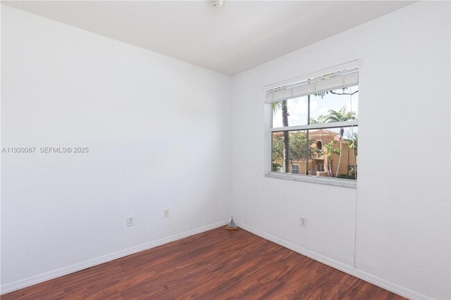 Building Photo - 1009 SW 144th Ave