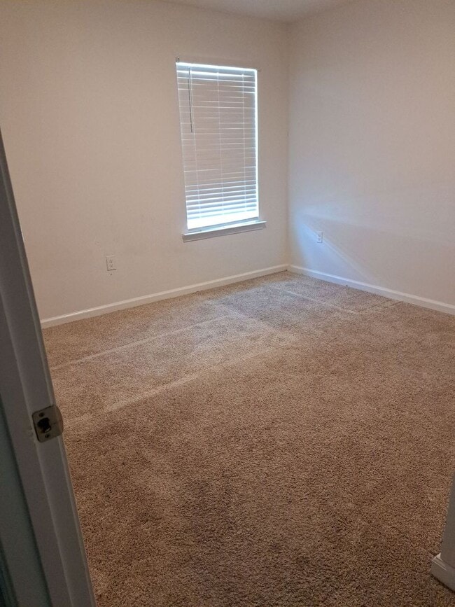 Building Photo - 4012 Millicent Ln