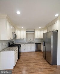 Building Photo - 34 Hopkins Ln