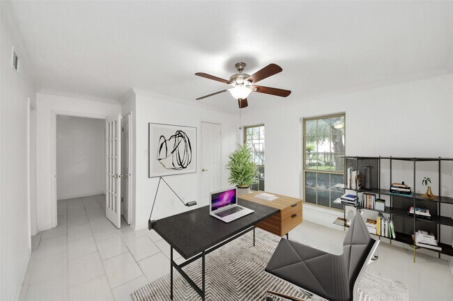 Building Photo - 832 Wax Myrtle Ln