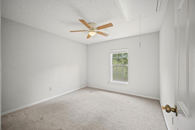 Building Photo - 3018 Granite Lake Dr