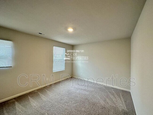 Building Photo - 974 Woodland Spgs Dr