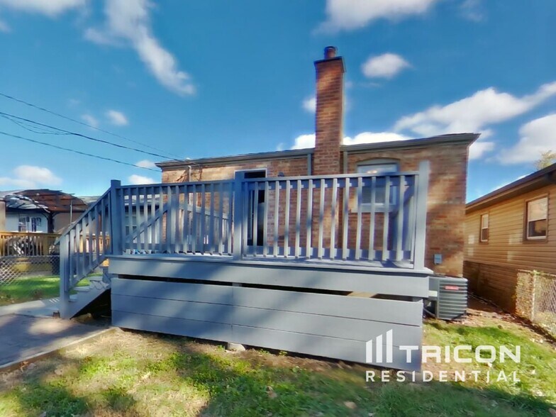 Building Photo - 8636 Massasoit Ave