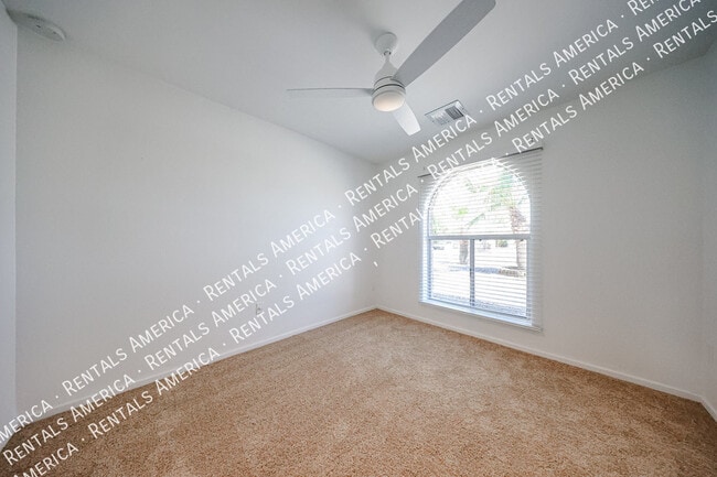 Building Photo - 2931 W Villa Maria Dr