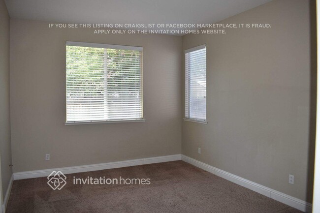 Building Photo - 9396 Lakepoint Dr