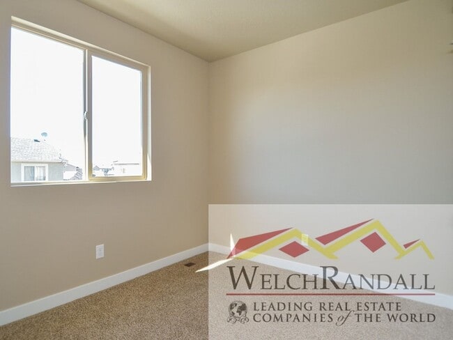 Building Photo - Beautiful 3 Bed 2 Bath Townhome in Harrisv...