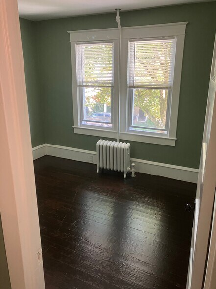 Building Photo - 1302 Hillside Ave